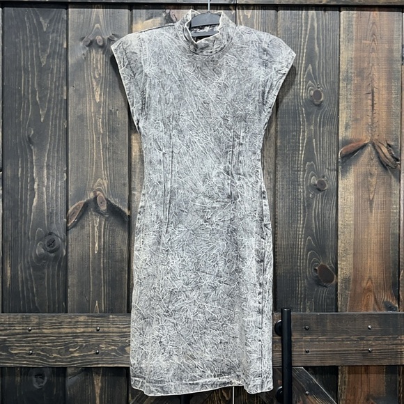 Rampage Dresses 7 Grey Marbled Denim Cap Sleeve Open Back Shoulder Pads Vtg - Picture 2 of 10